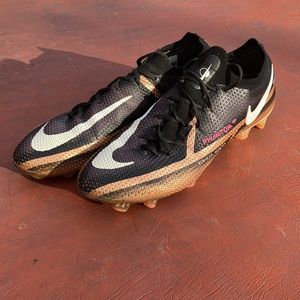 Nike phantom GT2 US 8.5 FG soccer cleats with Currex insoles